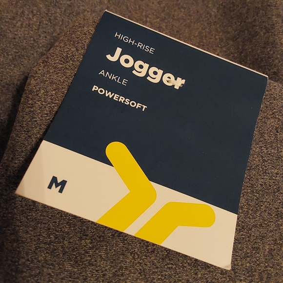 🌺 NWT Old Navy High-Rise Powersoft Legging Joggers - Picture 9 of 11